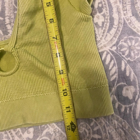 Seamless Aerie Ribbed V-Neck Cropped T-shirt Bright Lime Small Gold Ring Accent - Picture 6 of 7